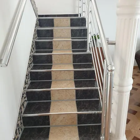 Big Mama Willa Zivinice